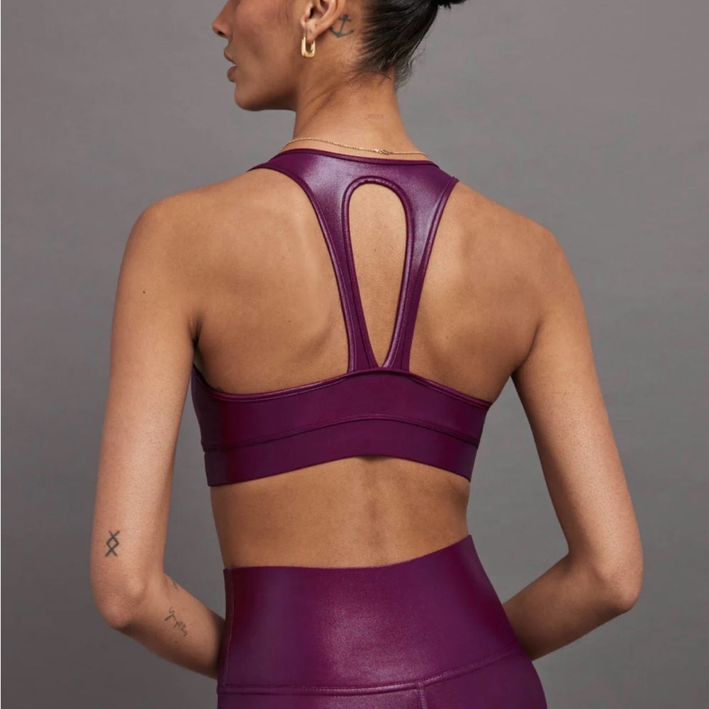 Carbon38 Action Bra 2.0 Takara Shine Pickled Beet Small NWT - Picture 10 of 11